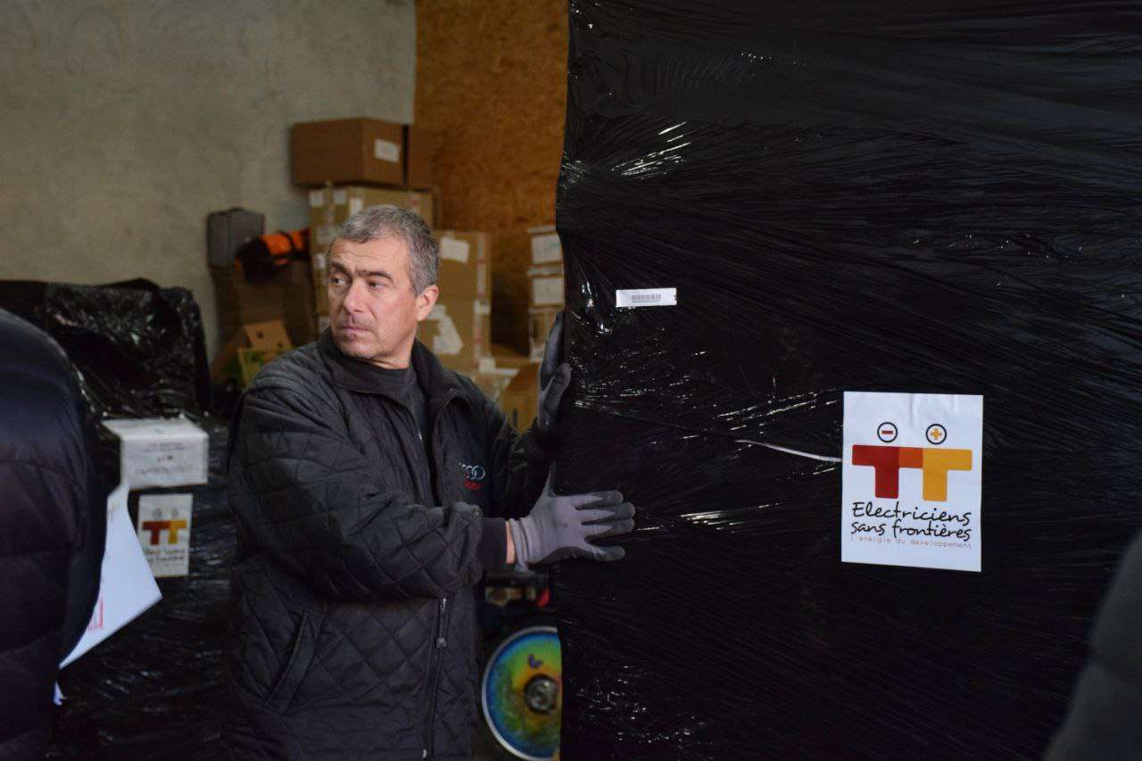 БО «КМДЗ» зустріла 98-й гуманітарний вантаж з Франції для України