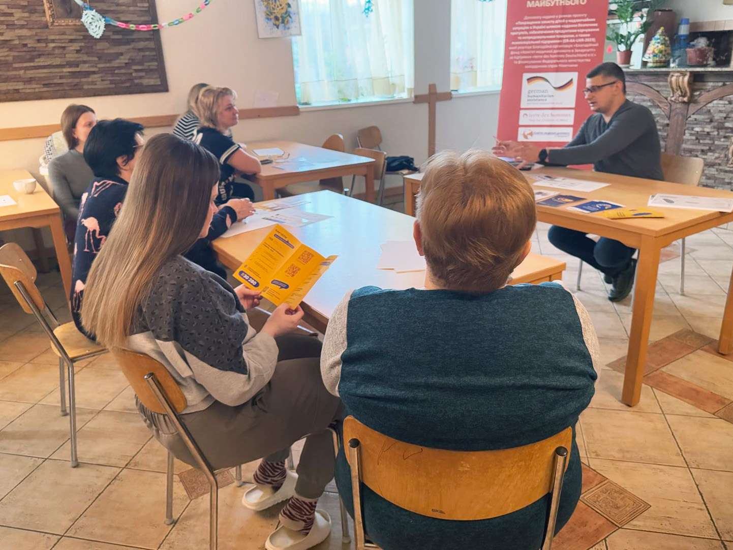 Інформаційна сесія щодо можливостей зайнятості населення відбулася в МТП «ПрихистОк» в Ужгороді