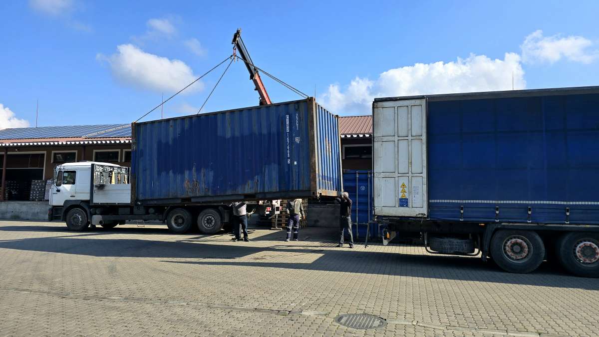 Про чотири польові шпиталі і два командні пункти