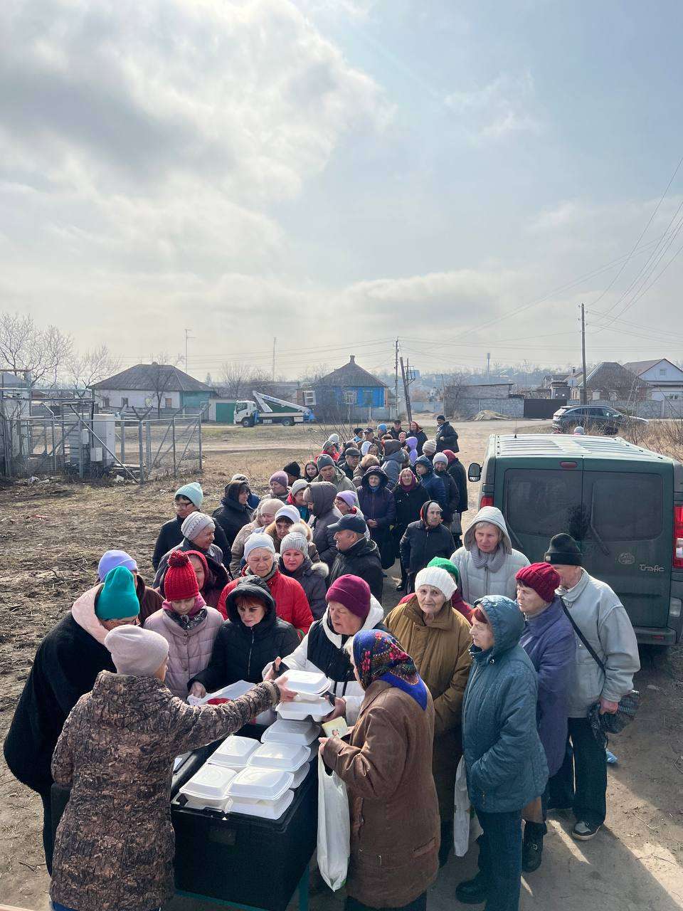 «Їжа без кордонів»: понад 170 тисяч порцій гарячих обідів – поточні підсумки роботи команди фудтраку