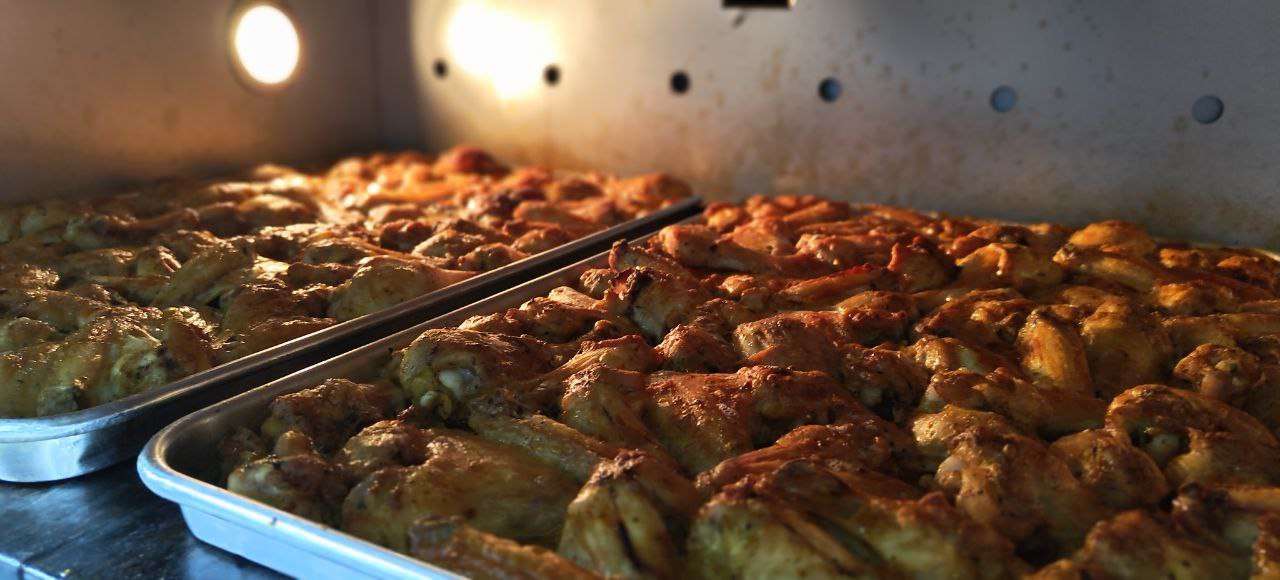 «Їжа без кордонів»: понад 170 тисяч порцій гарячих обідів – поточні підсумки роботи команди фудтраку