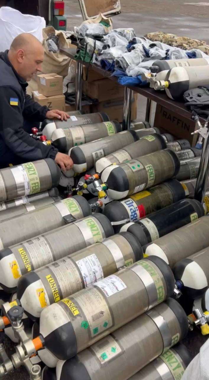 Рятувальне спорядження для фахівців екстрених служб кількох областей України