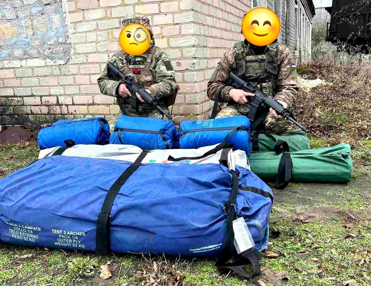 Це могло б бути велике наметове містечко, але…